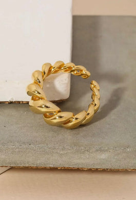 Smooth Twisted Adjustable Ring - Gold
