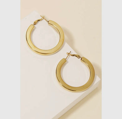 Flat Edged Metallic Hoop Earrings - Gold