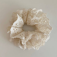 BIG LACE HOLLOW HAIR TIE SCRUNCHIES - Beige