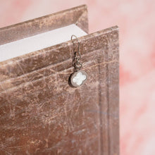 18K Gold PVD Stainless Steel Mother Of Pearl Floral Charm Bar - Gold