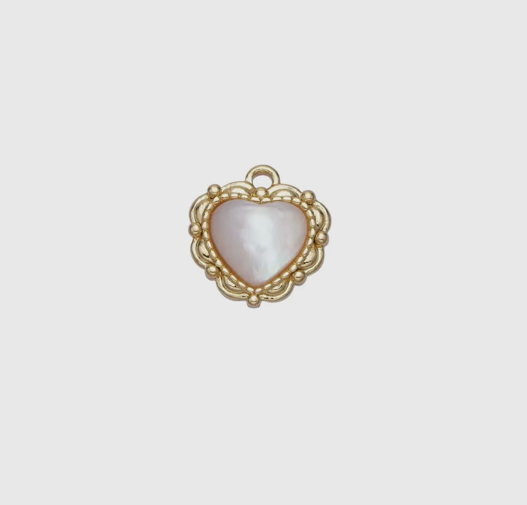 Vintage Heart with Scalloped Edges Charm Bar