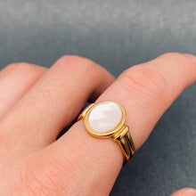 Inlaid Oval Shell 18K Gold Plated Stainless Steel Ring - Size 7