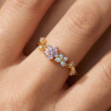 Gold Dipped Cz Wavy Flower Studded Ring: S