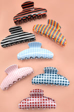 JUMBO STRIPE PLAID OVAL HAIR CLAW CLIPS | 40H1020: PLAID RED