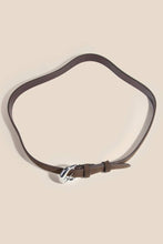 Round Buckle Rough Leather Belt: Silver/Black
