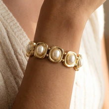 Gold Square Pearl Cabochon Stretch Bracelet: GDCM