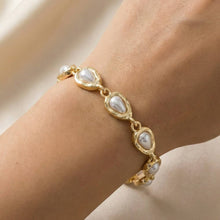 Teardrop Pearl Link Chain Bracelet