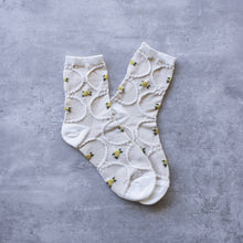 Women's Antique Floral Casual Socks: Ivory/Yellow