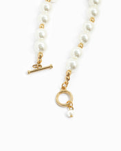 Classic Pearl Toggle Bracelet