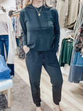 Junie Travel Jogger - Black Ribbed