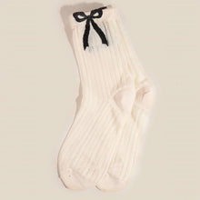Embroidered Ribbon Bow Socks - Gray