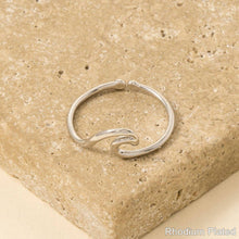 Gold Dipped Wave Cutout Adjustable Ring: Silver