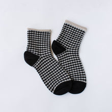 Picnic Mid Crew Socks: Oatmeal Brown
