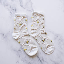 Women's Antique Floral Casual Socks: Ivory/Yellow