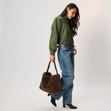 Lumi Hobo: Brown