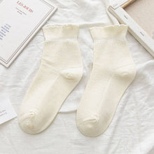 RUFFLED SOLID COLOR MID-TUBE SOCK