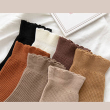 RUFFLED SOLID COLOR MID-TUBE SOCK