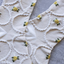 Women's Antique Floral Casual Socks: Ivory/Yellow