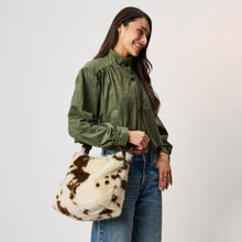 Lumi Hobo: Brown