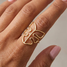 Wire Monstera Leaf Dainty Band Ring: Silver