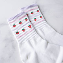 Juicy Fruit Casual Socks: Strawberry