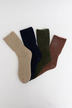 Thick Knit Crew Socks for Ultimate Fall & Winter Warmth - Oatmeal