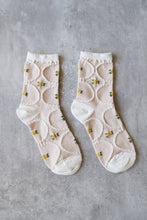 Women's Antique Floral Casual Socks: Ivory/Yellow