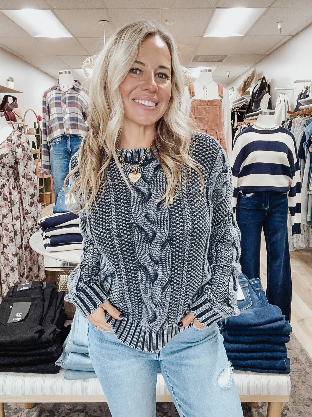 Retro Tide Cable Knit Pullover Sweater - Navy