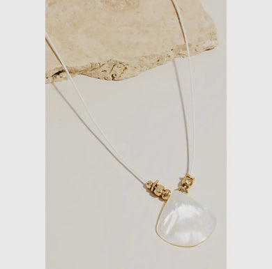 Seashell Pendant Thread Necklace - White