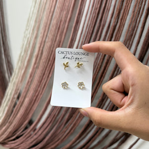 Enamel Flower Stud & Leaf Earring Set - Gold
