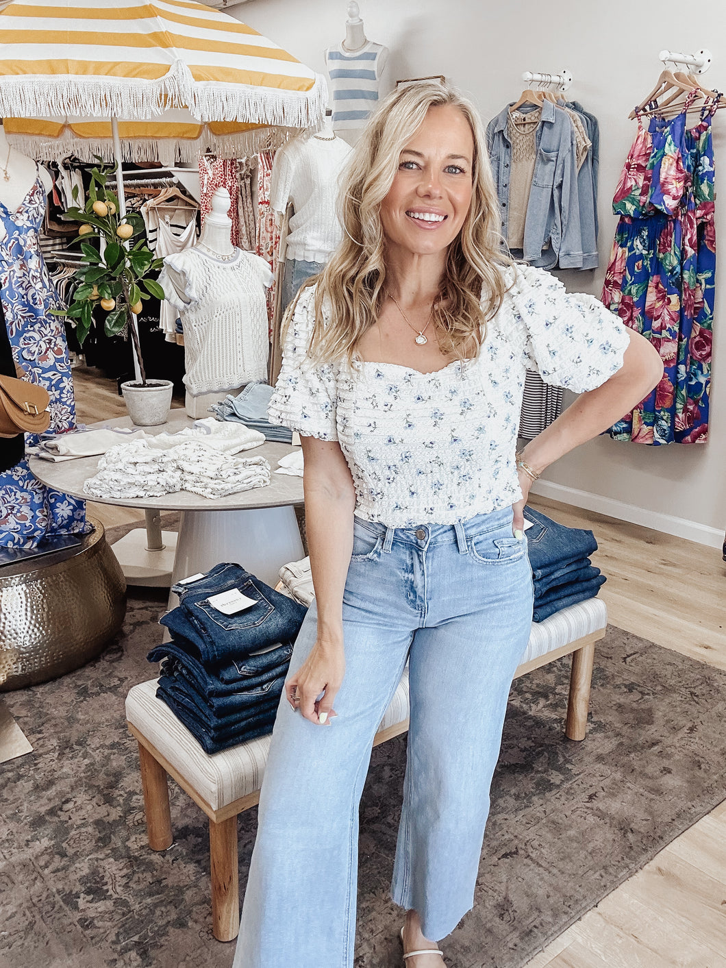 Bloom & Texture Floral Lace Detail Cropped Blouse - Blue/Ivory