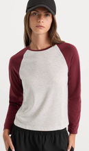 GOOD AMERICAN Long Sleeve Raglan Tee - Vintage Grey/Burgundy