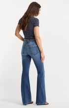 GOOD AMERICAN Soft Tech Good Legs Flare Jeans - Indigo1233