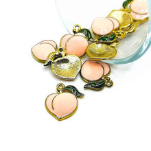 Enamel Georgia Peach Charm Bar