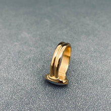 Inlaid Oval Shell 18K Gold Plated Stainless Steel Ring - Size 7