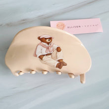 Preppy Bear Hair Claw – Charming Retro Style: Pink