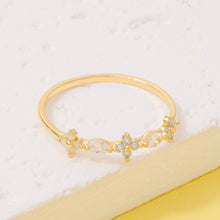 Multi Flower Rhinestone Ring: Gold
