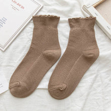 RUFFLED SOLID COLOR MID-TUBE SOCK