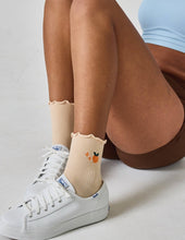 Everyday Ruffle Sock: Peach