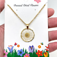 Dried Flowers Floral Irregular Round Pendant Necklace - Leucanthemum paludosum