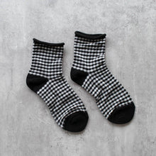 Picnic Mid Crew Socks: Oatmeal Brown