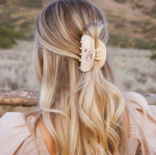 Preppy Bear Hair Claw – Ivory