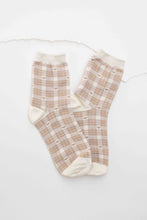 Plaid Heart Socks: Beige