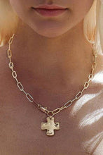 NOTABLE HAMMERED CROSS FRONT TOGGLE NECKLACE - Silver