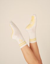 The Elle Grip Sock: Sunflower