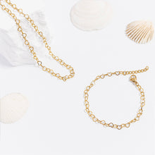 18K Gold PVD Stainless Steel Linked Heart Chain Bracelet: Gold