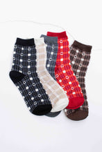 Plaid Heart Socks: Beige