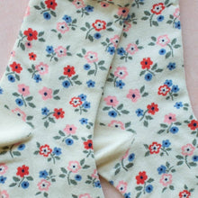 Garden Flower Socks: Ivory