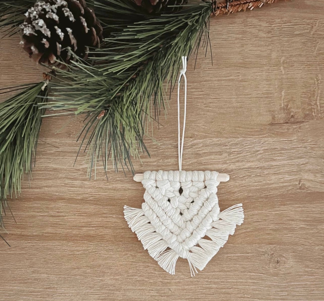 Macrame Christmas Ornament - Arrow