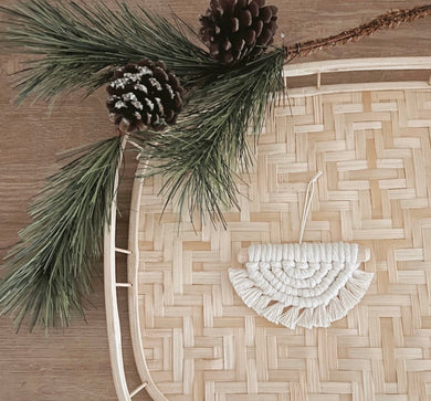 Macrame Christmas Ornament - Semi Circle